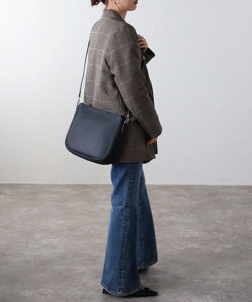 レザーショルダーバッグ 18‐1142