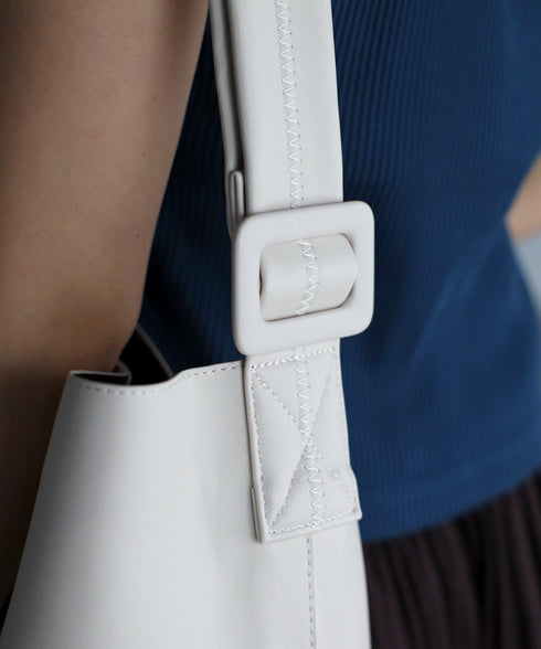 A4すっぽり大容量ショルダーバッグ 12-1094