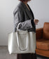 【人気商品】2WAYバーハンドルトートバッグ 17-1135
