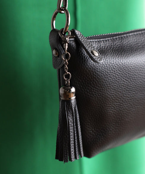 タッセル付きレザーショルダーバッグ 18-0429