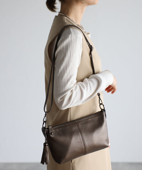 タッセル付きレザーショルダーバッグ 18-0429