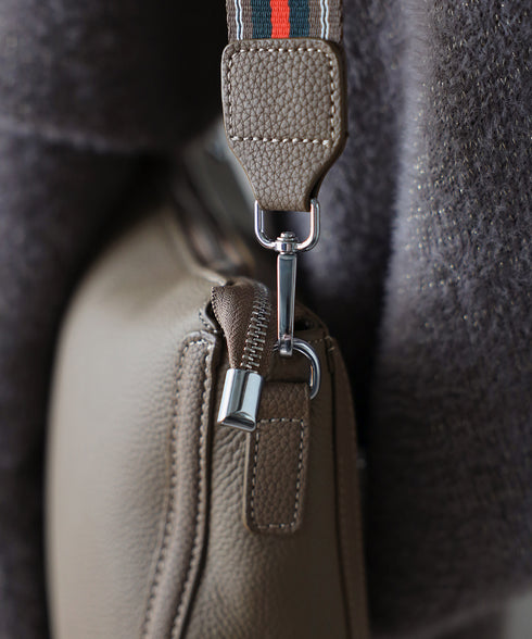 レザーショルダーバッグ 18‐1142