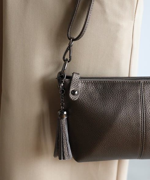 タッセル付きレザーショルダーバッグ 18-0429