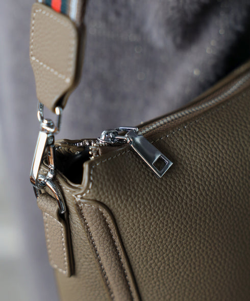 レザーショルダーバッグ 18‐1142