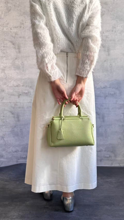 2WAY3室構造バーハンドルバッグ キーチャーム付き 12-1207