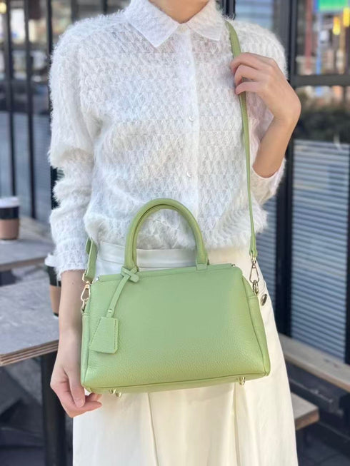 2WAY3室構造バーハンドルバッグ キーチャーム付き 12-1207