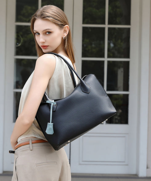 【ショップチャンネルOA商品】A4サイズ レザーボストンバッグ チャーム付き18-1197