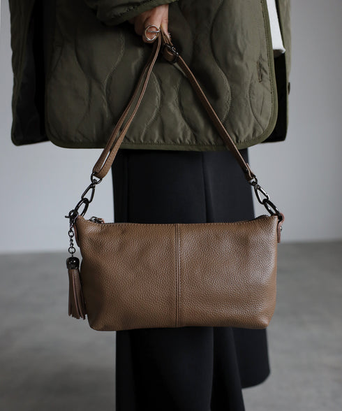 タッセル付きレザーショルダーバッグ 18-0429