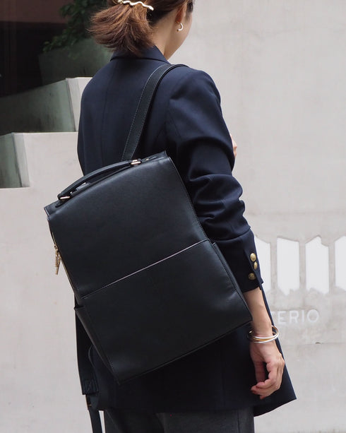 A4スクエアビジネスリュック 17ー1180