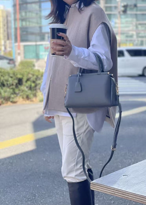 2WAY3室構造バーハンドルバッグ キーチャーム付き 12-1207