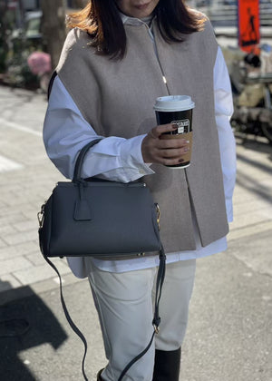 2WAY3室構造バーハンドルバッグ キーチャーム付き 12-1207