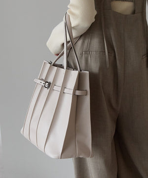 ベルトモチーフプリーツデザイントートバッグ 12-1227