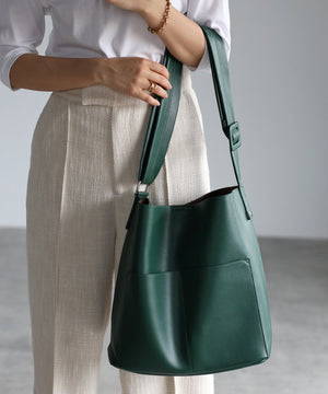 A4すっぽり大容量ショルダーバッグ　12-1094