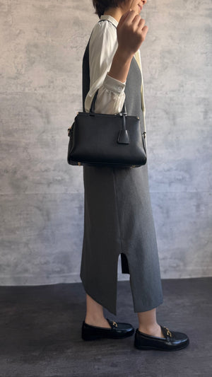 2WAY3室構造バーハンドルバッグ キーチャーム付き 12-1207