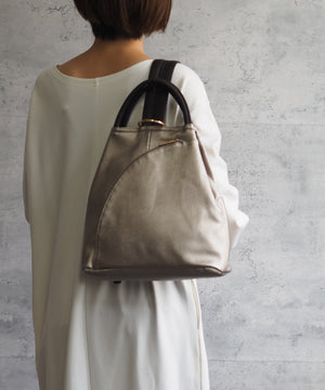 【guscioﾍﾞｽﾄｾﾗｰ・ｼｮｯﾌﾟﾁｬﾝﾈﾙOA商品】撥水3WAYリュックサック　12-0406