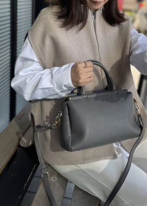 2WAY3室構造バーハンドルバッグ キーチャーム付き 12-1207