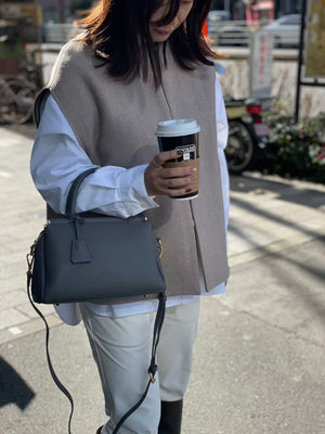 2WAY3室構造バーハンドルバッグ キーチャーム付き 12-1207